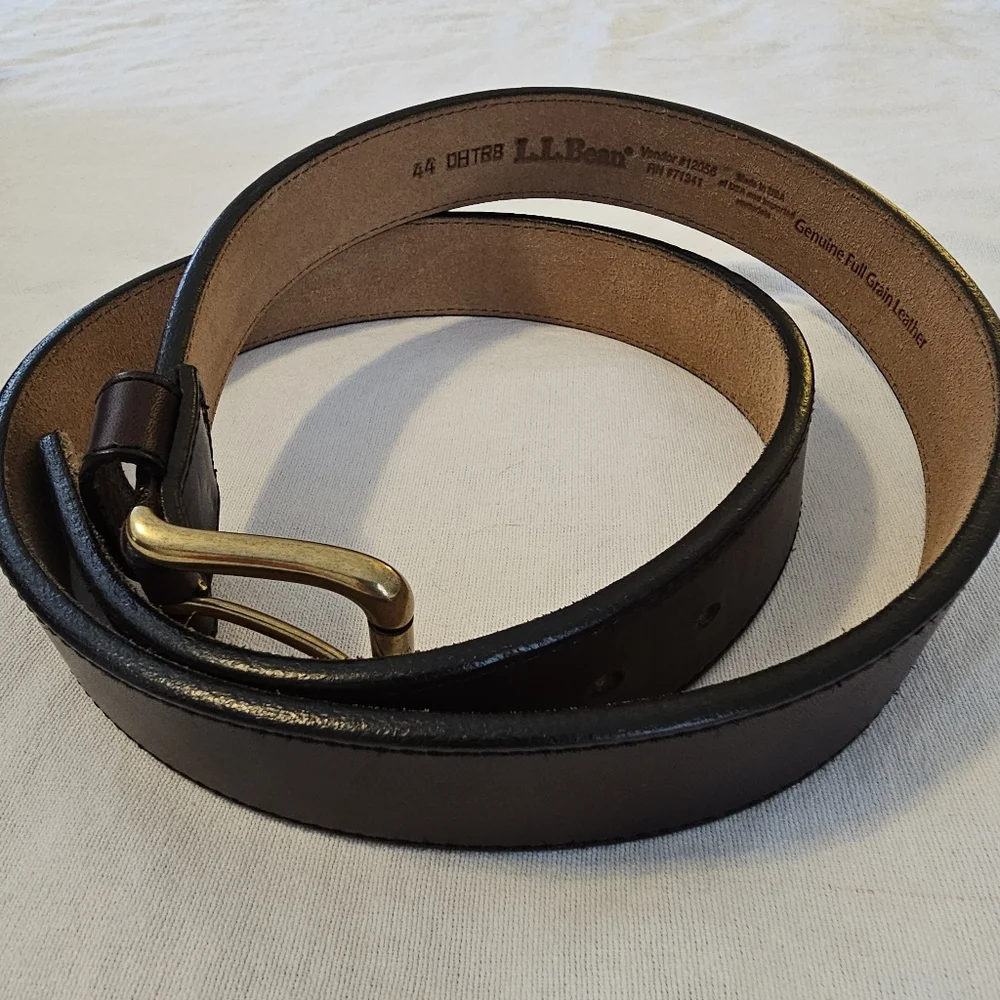 LL Bean Full Grain Leather Belt Brown Made in USA size 44 OHTR8